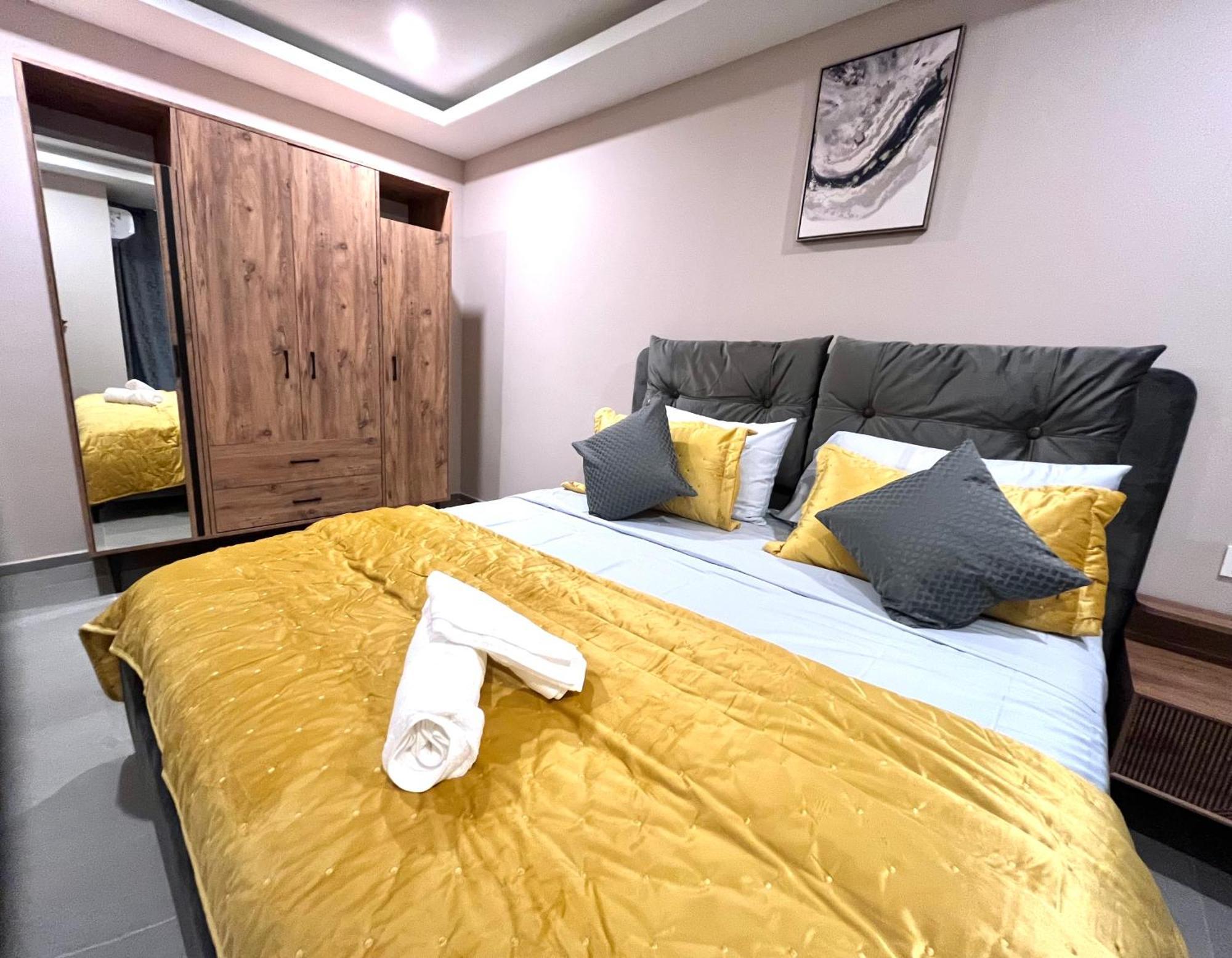 Kololi Sands Apartments Bagian luar foto