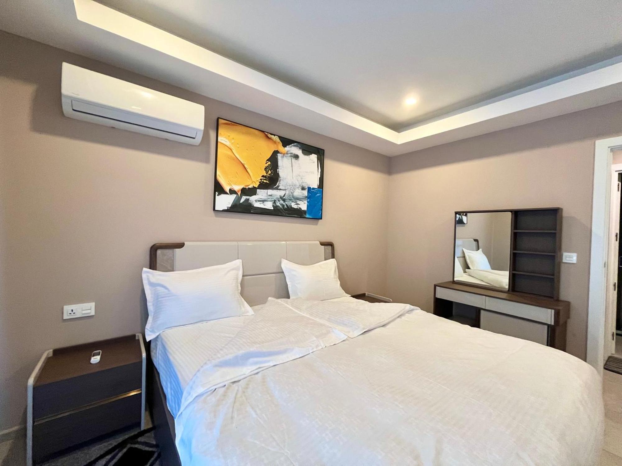 Kololi Sands Apartments Bagian luar foto